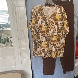 2PC Scrub brown,gold top pant brown size 1X